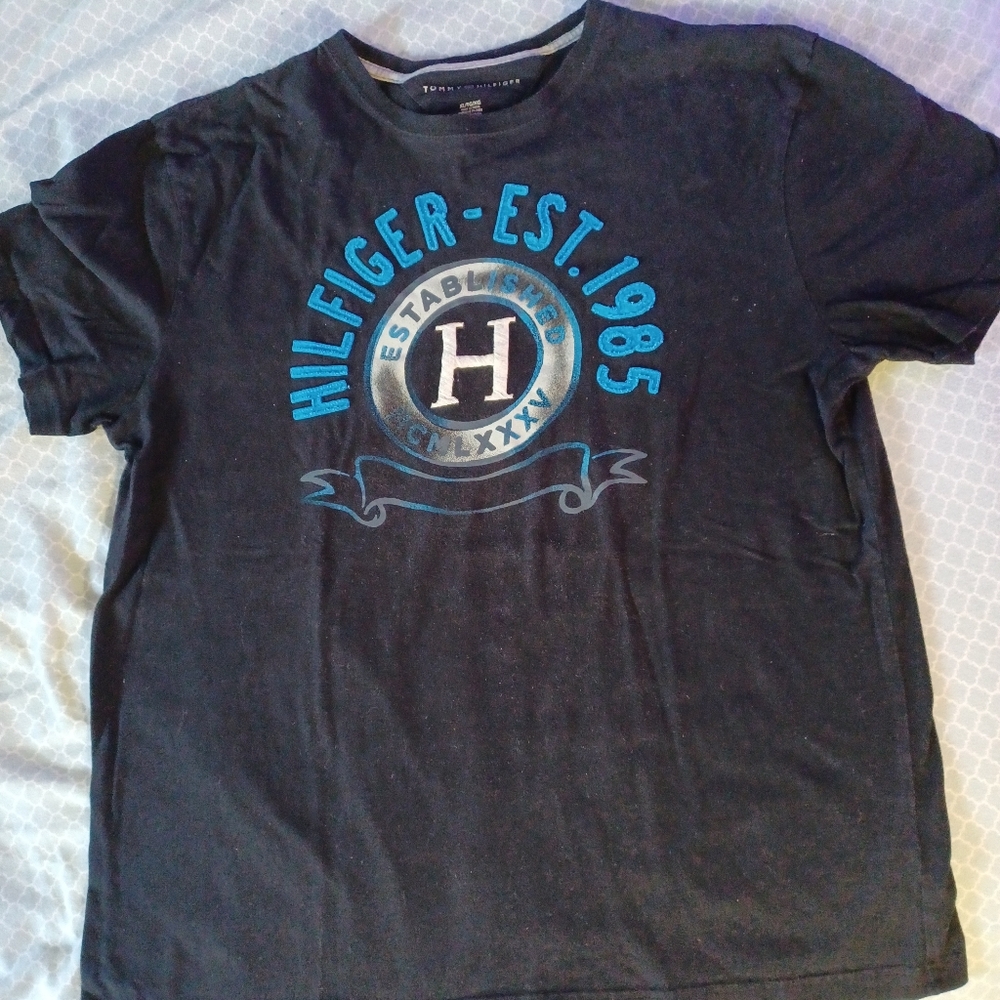 Tommy Hilfiger mens Y2K sewn letters logo black blue tshirt